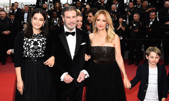 FAMILIELYKKE: Året etter at Jett gikk bort, kom Benjamin til verden. Her er hele familien avbildet i Cannes i 2018. Foto: NTB Scanpix FAMILIELYKKE: Året etter at Jett gikk bort, kom Benjamin til verden. Her er hele familien avbildet i Cannes i 2018. Foto: NTB Scanpix